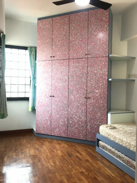 Bedroom 3 with built-in Single Bed + pull-out bed