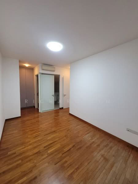 Sky Habitat, 7 Bishan Street 15, 4 Bedrooms, 1,798 sqft, Condominium For Rent, by Richard Lim, 24621005 - Master bedroom - PropertyGuru.com.sg
