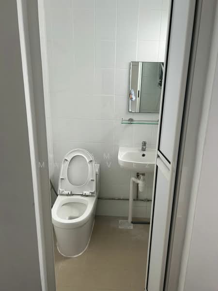 For Rent - 422 Jurong West Street 42