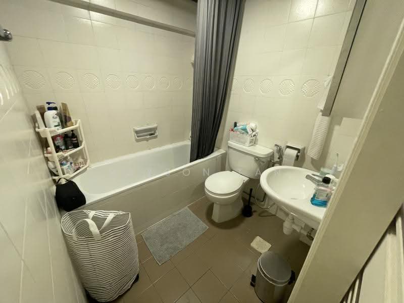 Wilmer Park, Leedon Road, Tanglin / Holland / Bukit Timah, 3 Bedrooms, 2,775 sqft, Apartment For Rent, by Rayson Tan, 24621732 - Bathroom - PropertyGuru.com.sg