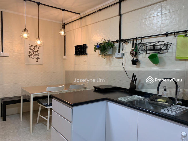 For Rent - 402 Hougang Avenue 10