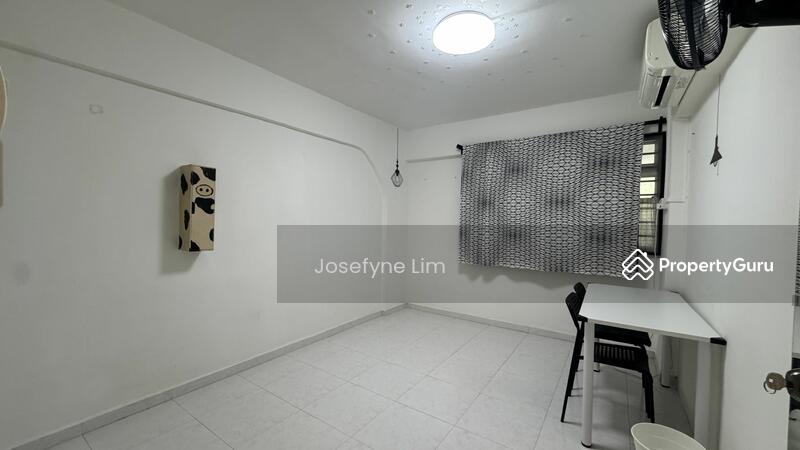 Common Room2 - spacious