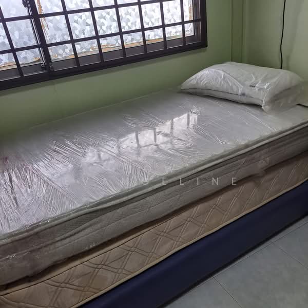 852 Jurong West Street 81, 852 Jurong West Street 81, Room Rental, 200 sqft, HDB Flat For Rent, by Evangeline Low, 24621921 - PropertyGuru.com.sg
