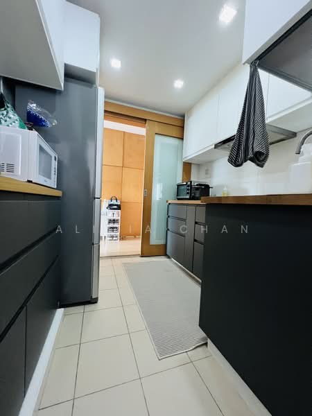 Hillview Regency, 26 Bukit Batok East Avenue 2, 2 Bedrooms, 969 sqft, Condominium For Rent, by Alicia Chan, 24622549 - PropertyGuru.com.sg