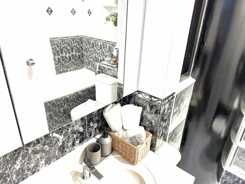 The Tanamera, 1 Tanah Merah Kechil Road, Room Rental, 204 sqft, Condominium For Rent, by Carmen Ho, 24623151 - PropertyGuru.com.sg