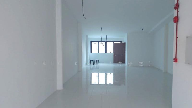 Upper Thomson Road Shophouse 2nd Floor High Traffic MRT Doorstep, Ang Mo Kio / Bishan / Thomson, 1,600 sqft, Shop / Shophouse For Rent, by Eric Koh (许子杰), 24623526 - CommercialGuru.com.sg