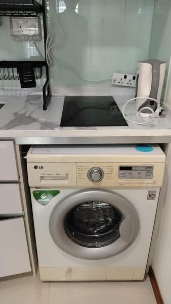 Forestville, 34 Woodlands Drive 16, Admiralty / Woodlands, Room Rental, 300 sqft, Executive Condominium For Rent, by Flossie Wong, 24624147 - Kitchen - PropertyGuru.com.sg
