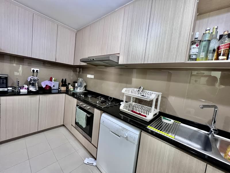 Villa De West, 385 Pasir Panjang Road, 3 Bedrooms, 1,378 sqft, Condominium For Rent, by Eric Leong M.Y., 24625757 - PropertyGuru.com.sg