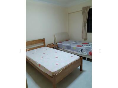 For Rent - 893A Tampines Avenue 8