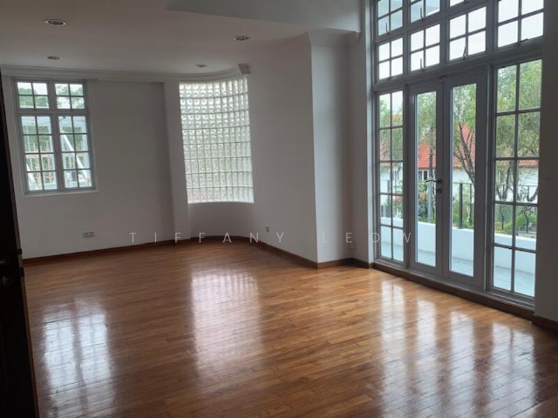 *** 15M FRONTAGE!!! 2.5 STY SEMI-D NEAR BRIGHT HILL MRT, THOMSON PLAZA VICINITY, 6 Bedrooms, 4,500 sqft, Semi-Detached House For Sale, by Tiffany Leow, 24627047 - PropertyGuru.com.sg