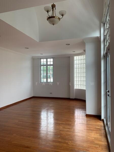 *** 15M FRONTAGE!!! 2.5 STY SEMI-D NEAR BRIGHT HILL MRT, THOMSON PLAZA VICINITY, 6 Bedrooms, 4,500 sqft, Semi-Detached House For Sale, by Tiffany Leow, 24627047 - PropertyGuru.com.sg