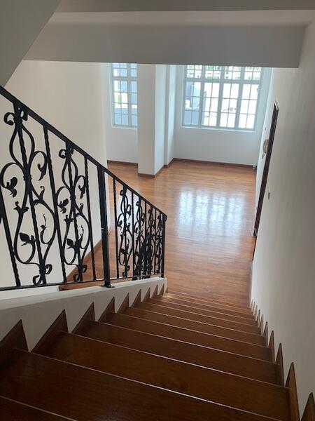 *** 15M FRONTAGE!!! 2.5 STY SEMI-D NEAR BRIGHT HILL MRT, THOMSON PLAZA VICINITY, 6 Bedrooms, 4,500 sqft, Semi-Detached House For Sale, by Tiffany Leow, 24627047 - PropertyGuru.com.sg