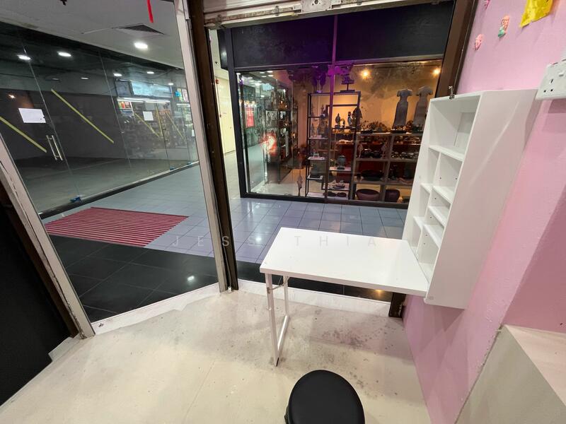 Orchard Towers, 400 Orchard Road, 60 sqft, Other Retail For Rent, by Jess Thia, 24628861 - CommercialGuru.com.sg
