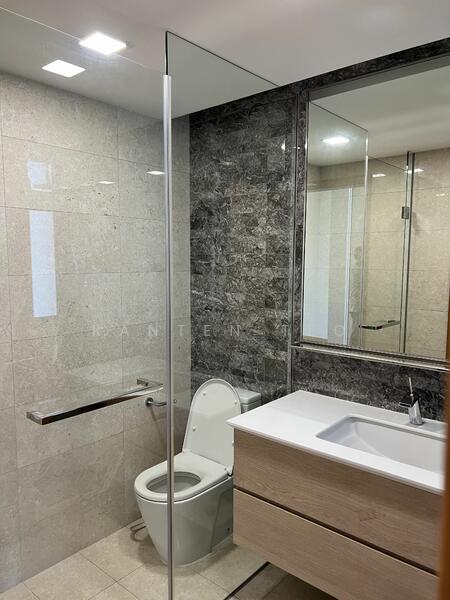 Watertown Condominium For Sale at S$ 2,500,000 | PropertyGuru Singapore