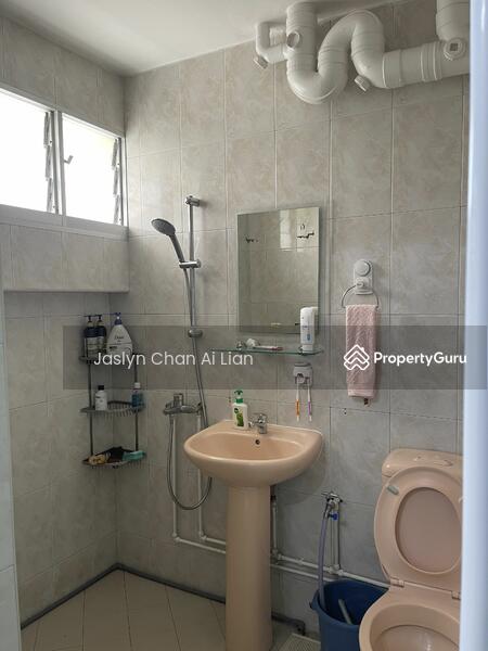 For Rent - 305 Tampines Street 32