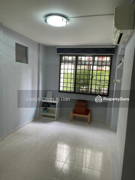 For Rent - 305 Tampines Street 32