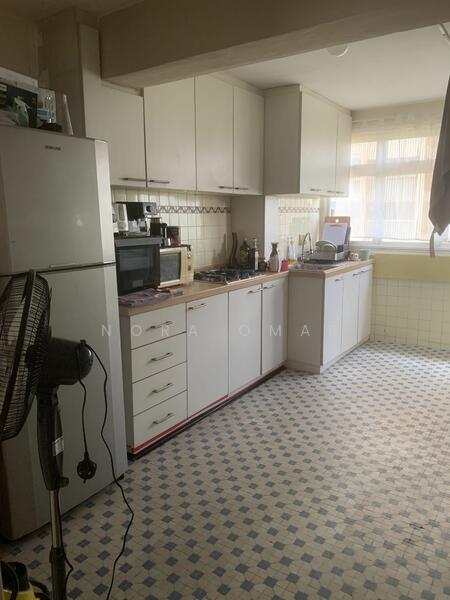 8 Holland Avenue, 8 Holland Avenue, 1 Bedroom, 650 sqft, HDB Flat For Rent, by Nora Omar, 24630978 - PropertyGuru.com.sg