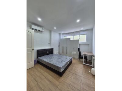 For Rent - Master Room Near Orchard MRT and Lucky Plaza For Rent