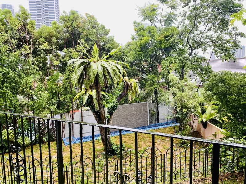 Holland/Bukit Timah Rare Apt Living in a Good Class Bungalow, Victoria Park, 2 Bedrooms, 1,500 sqft, Good Class Bungalow For Rent, by Torie Frances Doshi, 24632102 - PropertyGuru.com.sg
