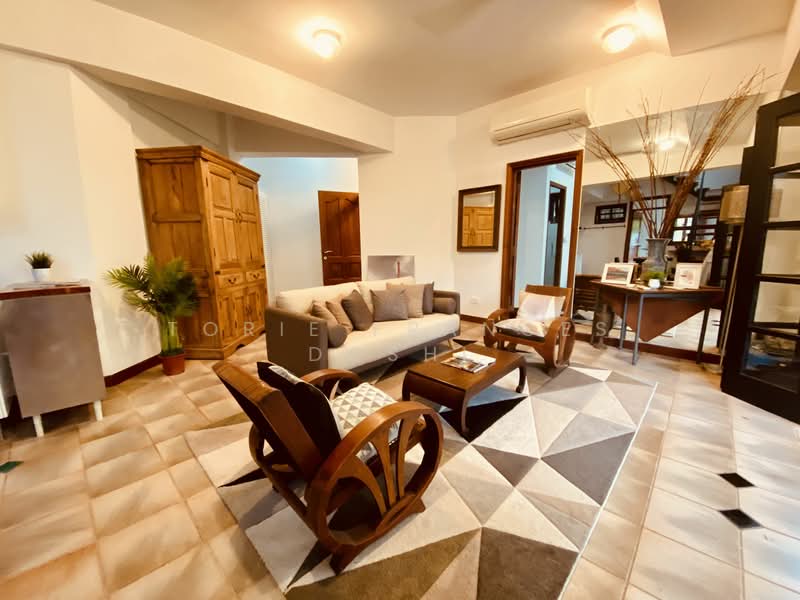 Holland/Bukit Timah Rare Apt Living in a Good Class Bungalow, Victoria Park, 2 Bedrooms, 1,500 sqft, Good Class Bungalow For Rent, by Torie Frances Doshi, 24632102 - PropertyGuru.com.sg