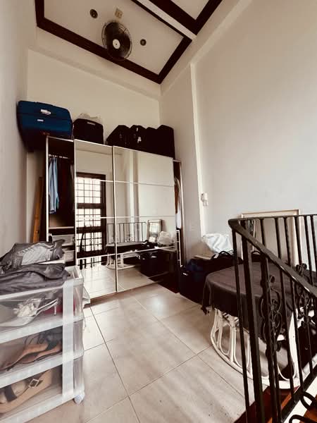 Holland/Bukit Timah Rare Apt Living in a Good Class Bungalow, Victoria Park, 2 Bedrooms, 1,500 sqft, Good Class Bungalow For Rent, by Torie Frances Doshi, 24632102 - PropertyGuru.com.sg