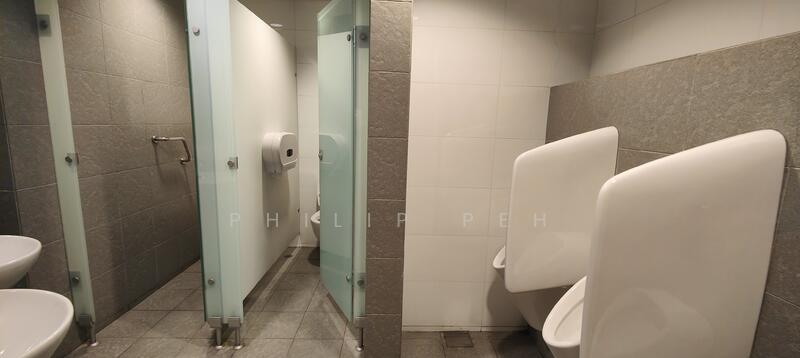 Center of CBD, High Floor, Connected to MRT, Squarish Layout, Raffles Quay, Boat Quay / Raffles Place / Marina, 1,365 sqft, Office For Rent, by Philip Peh, 24632207 - CommercialGuru.com.sg