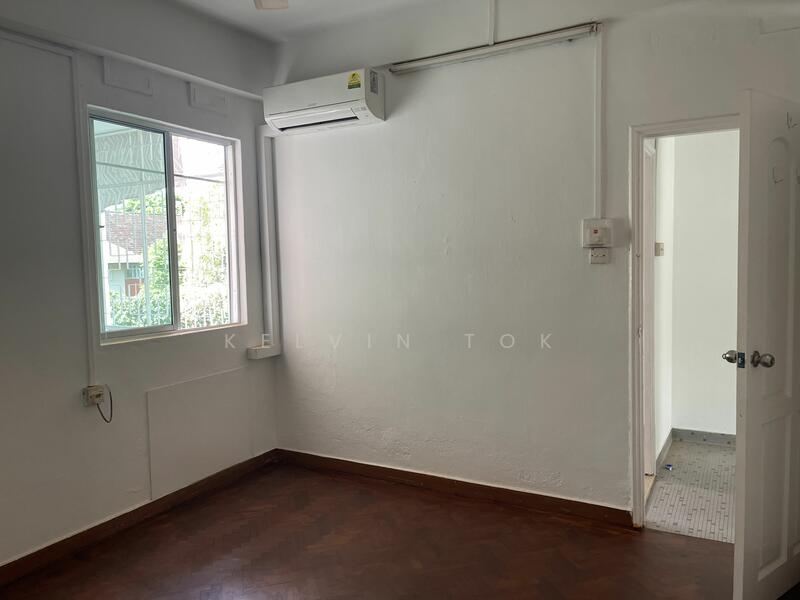 Rainbow Mansions, 122 128B, Grange Road, 3 Bedrooms, 1500 sqft, Walkup Apartment For Rent, by