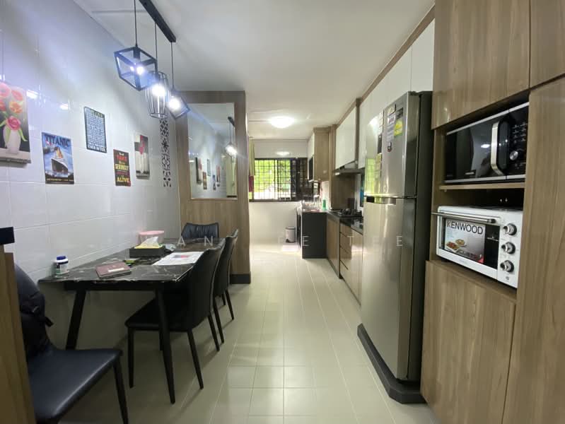 153 Ang Mo Kio Avenue 5, 153 Ang Mo Kio Avenue 5, 2 Bedrooms, 730 sqft, HDB Flat For Sale, by Tee Wan Kee, 24633770 - PropertyGuru.com.sg