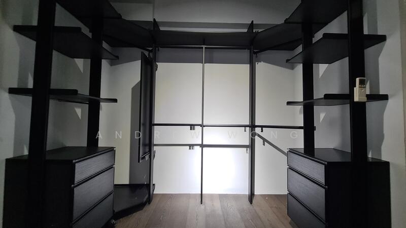 Walk-in wardrobe