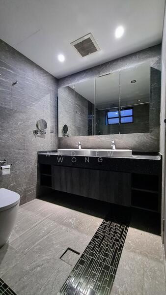 Master Bathroom features high quality fittings