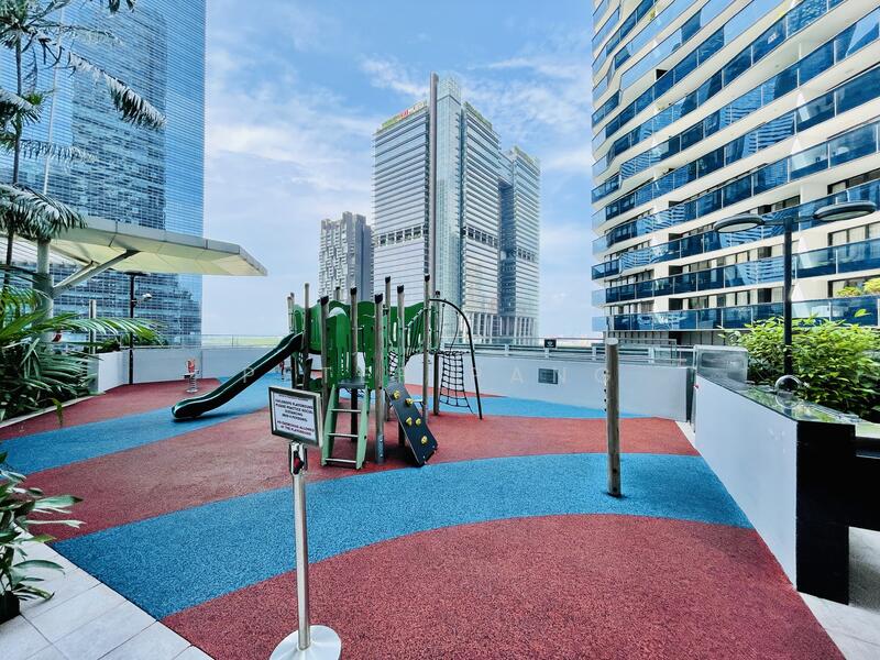 The Sail @ Marina Bay Condominium For Sale at S$ 1,290,000 | PropertyGuru Singapore