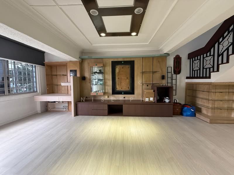 For Rent - 558 Jurong West Street 42