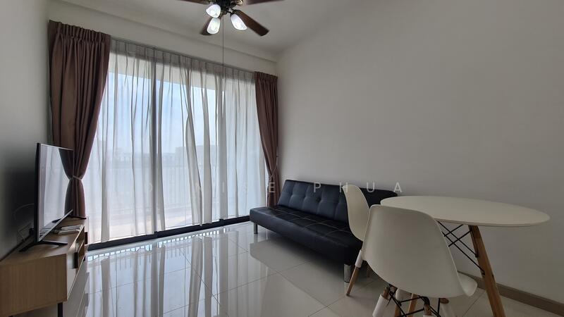 J Gateway, 2 Gateway Drive, 1 Bedroom, 495 sqft, Condominium For Rent, by Denise Phua, 24636348 - PropertyGuru.com.sg