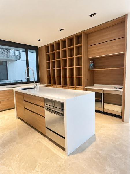 Dry kitchen
