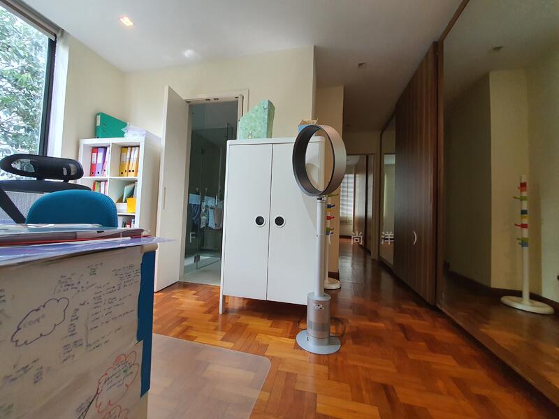 For Rent - The Chatelet