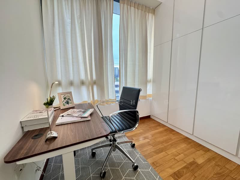 For Sale - Straits Residences