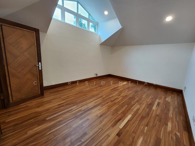 Attic Level (Above Second Storey) - Bedroom