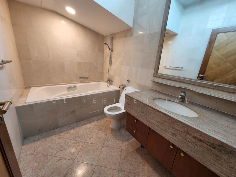 Attic Level (Above Second Storey) - Ensuite Bathroom