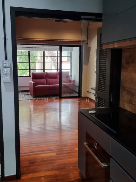 71 Seng Poh Road, 71 Seng Poh Road, 2 Bedrooms, 1,001 sqft, Walk-up Apartment For Sale, by James Chui, 24645966 - PropertyGuru.com.sg