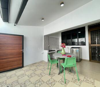 For Rent - Duku Road