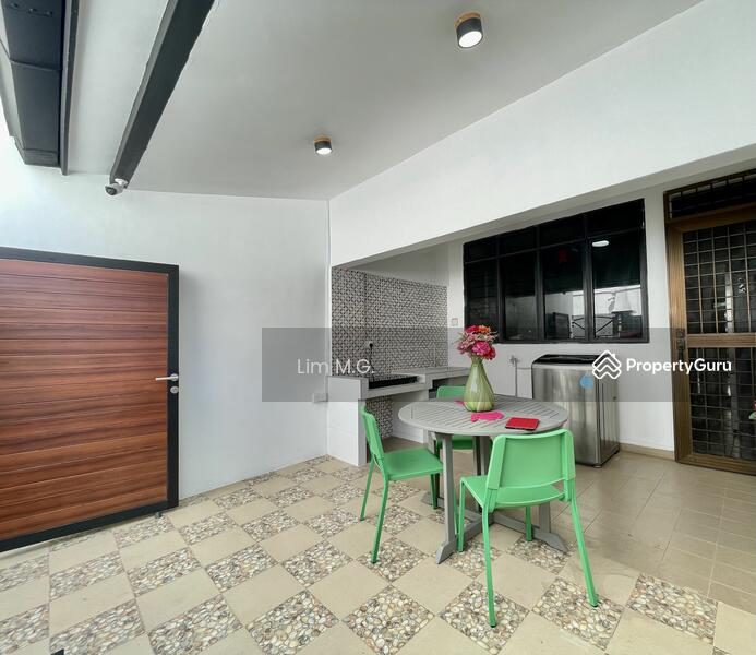 For Rent - Duku Road