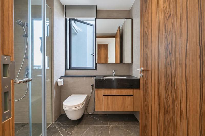 Parc Komo, 971 Upper Changi Road North, Changi Airport / Changi Village, 3 Bedrooms, 915 sqft, Condominium For Sale, by Ivor Tan, 24646288 - Bathroom - PropertyGuru.com.sg