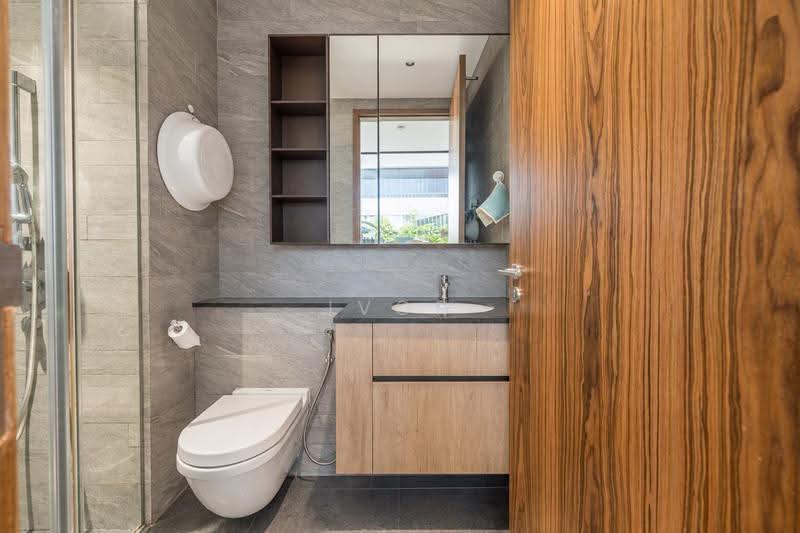 Parc Komo, 971 Upper Changi Road North, Changi Airport / Changi Village, 3 Bedrooms, 915 sqft, Condominium For Sale, by Ivor Tan, 24646288 - Bathroom - PropertyGuru.com.sg
