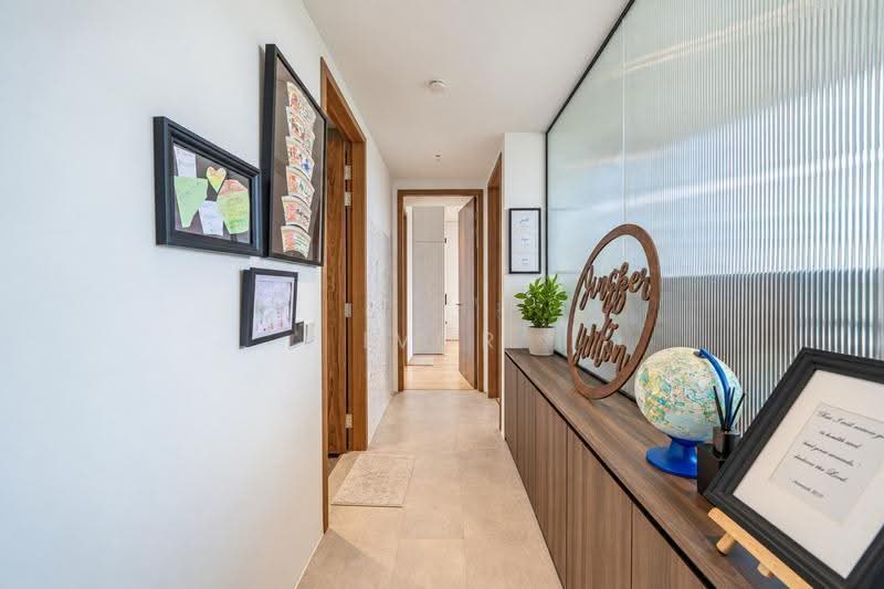 Parc Komo, 971 Upper Changi Road North, Changi Airport / Changi Village, 3 Bedrooms, 915 sqft, Condominium For Sale, by Ivor Tan, 24646288 - Corridor - PropertyGuru.com.sg