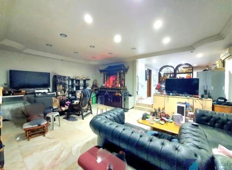 Huge FH Semi-D, ~3 mins walk to Kovan MRT, Valley Road, Kovan Road, Upper Serangoon Road, Hougang / Punggol / Sengkang, 6 Bedrooms, 3,300 sqft, Semi-Detached House For Sale, by Yap Tan Sing (Dylan) 叶谭信, 24647847 - PropertyGuru.com.sg