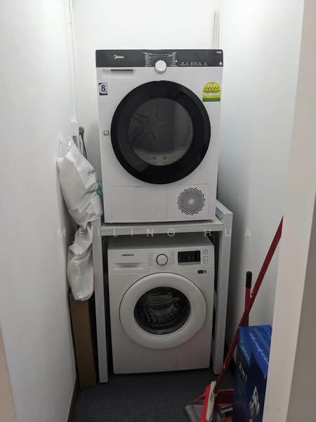 Pasir Panjang MRT Master Bedroom, pasir panjang road, Room Rental, 250 sqft, Walk-up Apartment For Rent, by Meiling Hua, 24648423 - PropertyGuru.com.sg