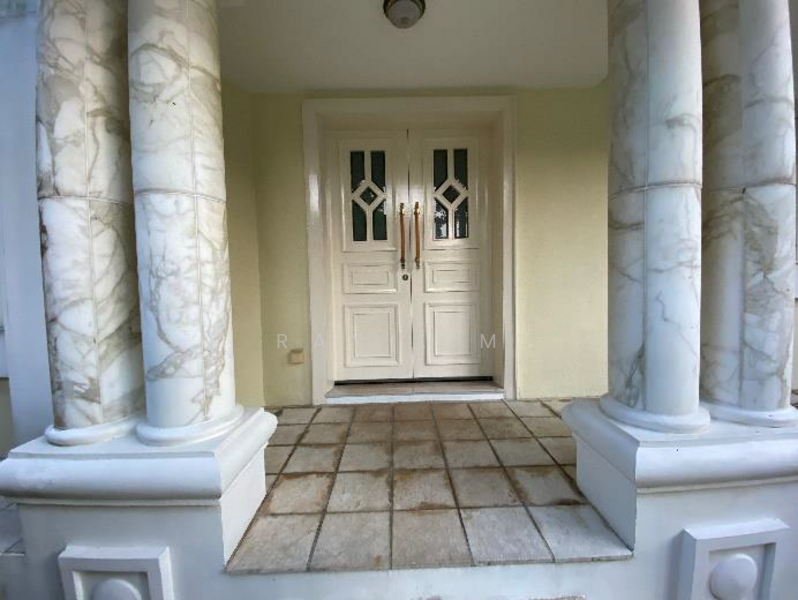 Renovated 3 Storey Bungalow at Holland Grove View Walk to Dover MRT, Holland Grove View, 4 Bedrooms, 6,544 sqft, Bungalow House For Rent, by Ray Lim, 24649329 - PropertyGuru.com.sg