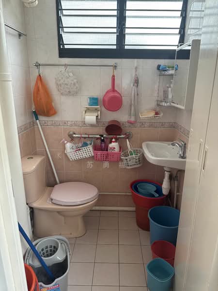 For Rent - 305 Clementi Avenue 4