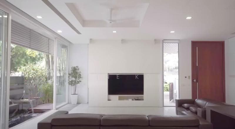 Orchard Landed Corner Terrace Cairnhill Jalan Kayu Manis Jalan Elok, Orchard / River Valley, 5 Bedrooms, 6,600 sqft, Corner Terrace For Sale, by Celine Koh, 24649596 - PropertyGuru.com.sg