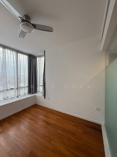 Master bedroom empty